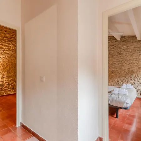 Flateli Cundaro 3 * Girona